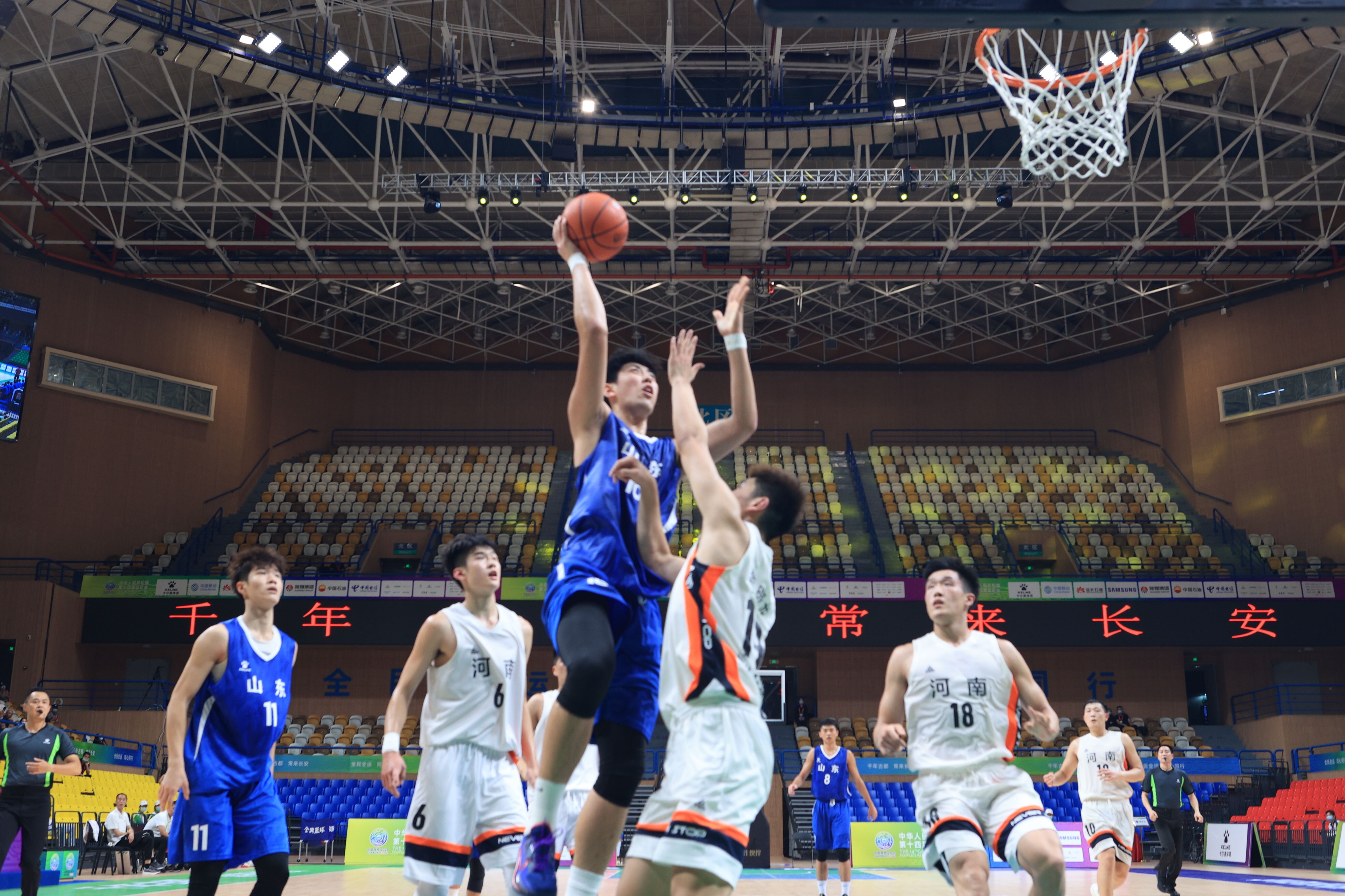 也使賽事更 也使賽事更